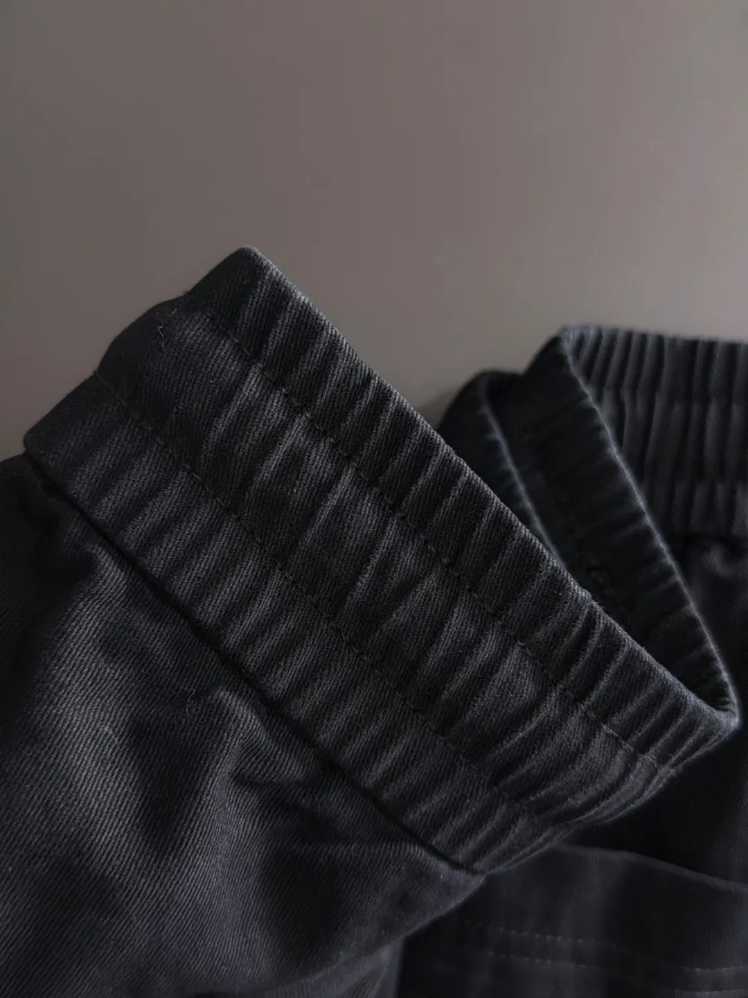 The next day shipped P195 Balenciaga 2026 summer New Arrival elastic casual pants, counter custom fabric Breathable high comfort, impeccable details, brand elements design concept, reflecting high quality. The hand feels delicate and soft! Casual cuts and awesome upper body! Sizes: S-3XL